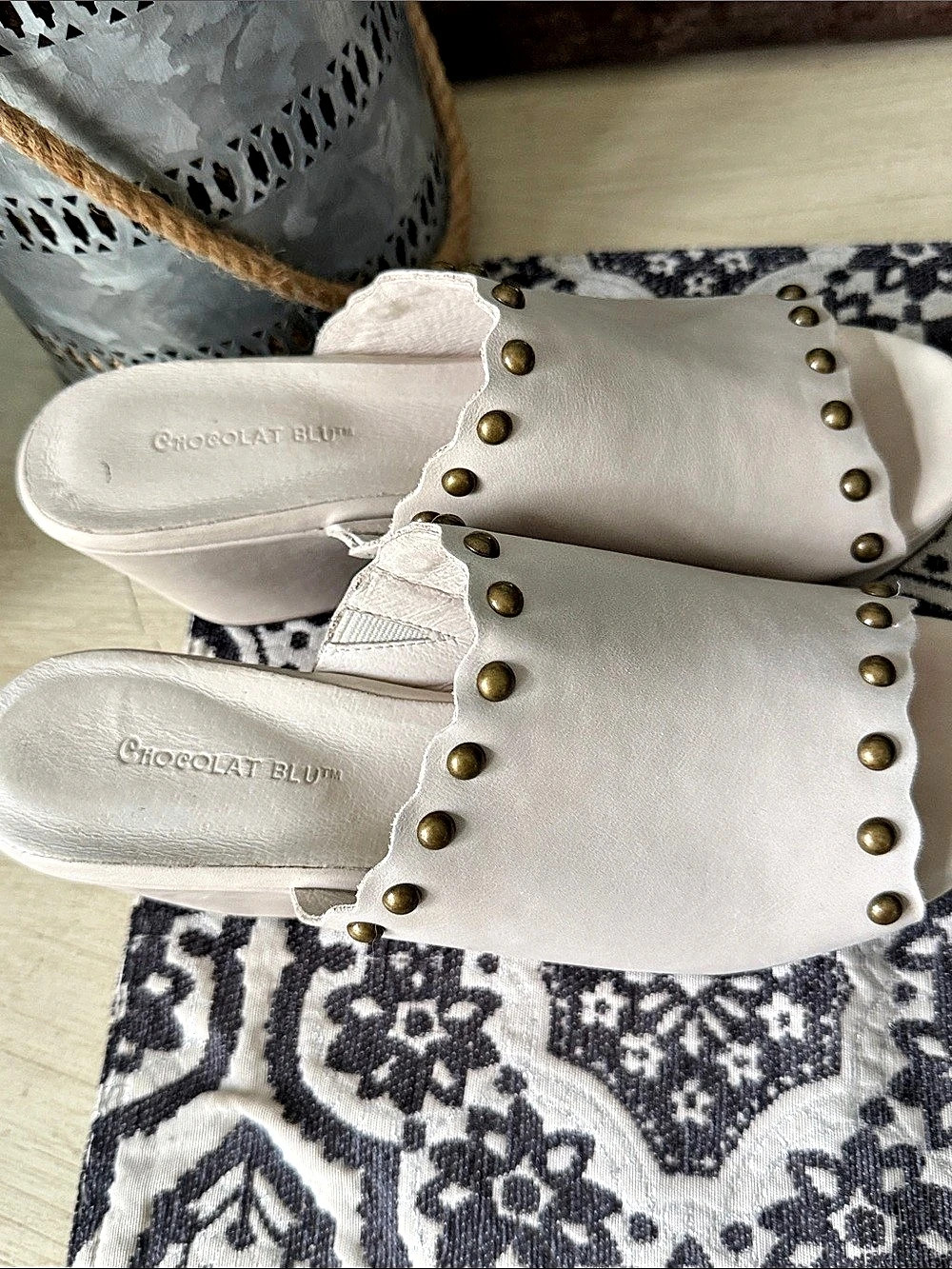 Chocolat Blu Winslow Studded Leather Sandals White US 8.5
